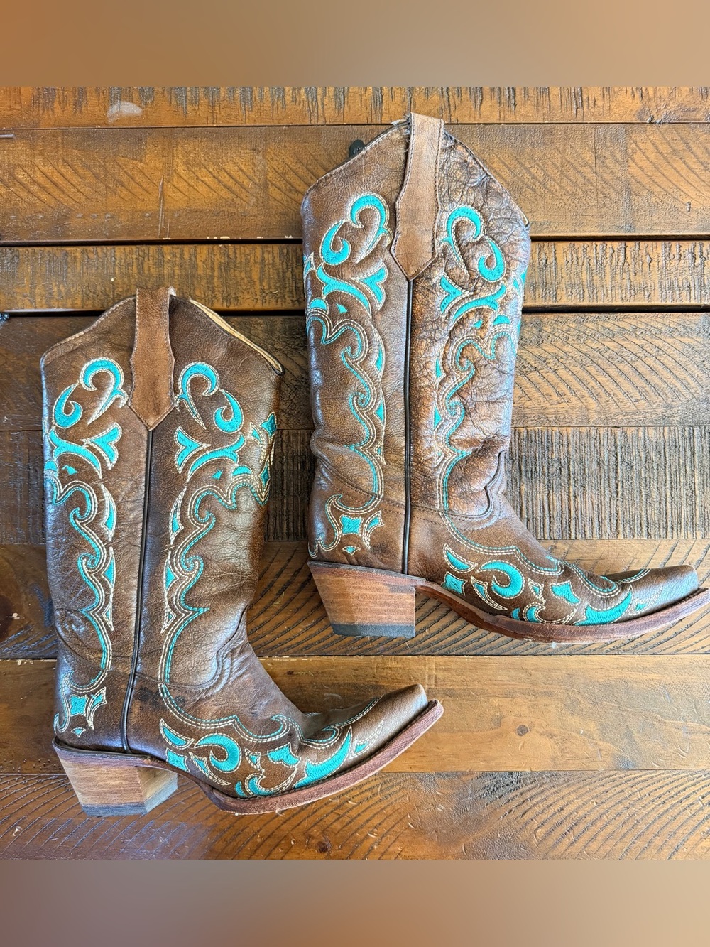 Circle G Leather Western Boots with Turquoise Embroidery size 7
